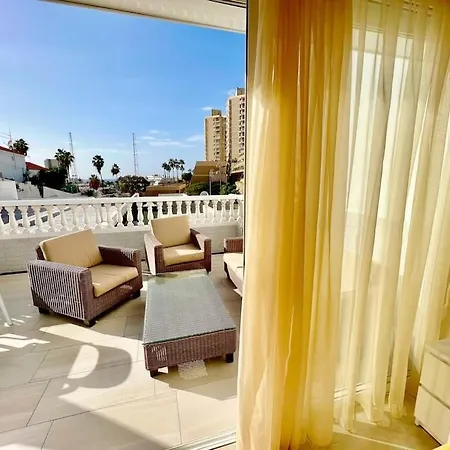 Sunny On The Paradise Coast. *