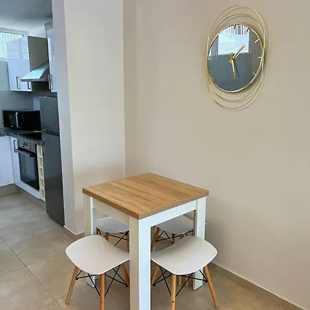 شقة Sunny On The Paradise Coast.