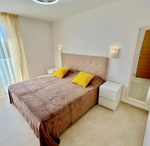 Sunny On The Paradise Coast.